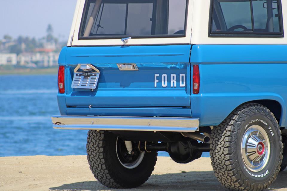 Ford-Bronco-1976-37