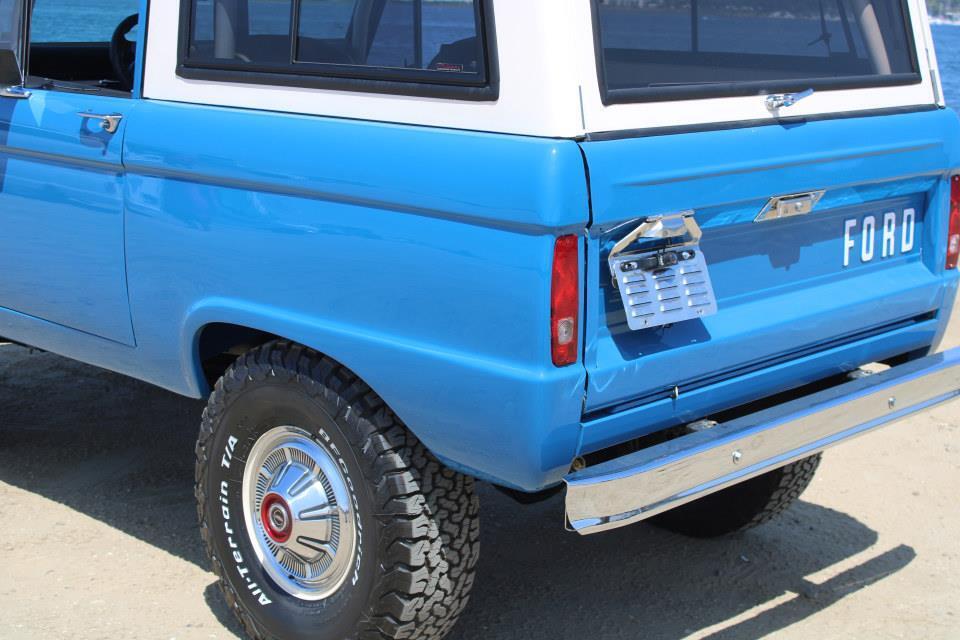 Ford-Bronco-1976-38