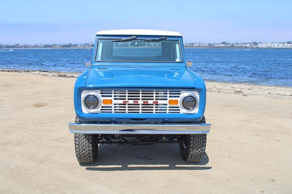 Ford-Bronco-1976-8