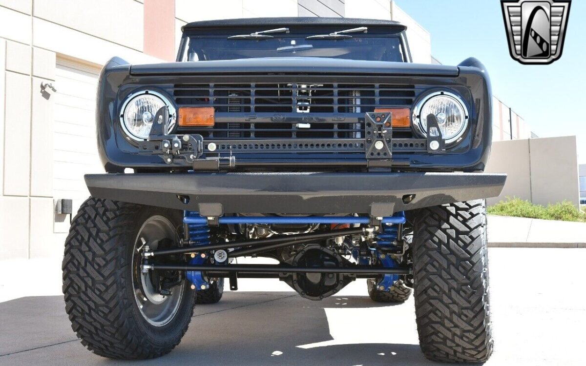 Ford-Bronco-1977-9