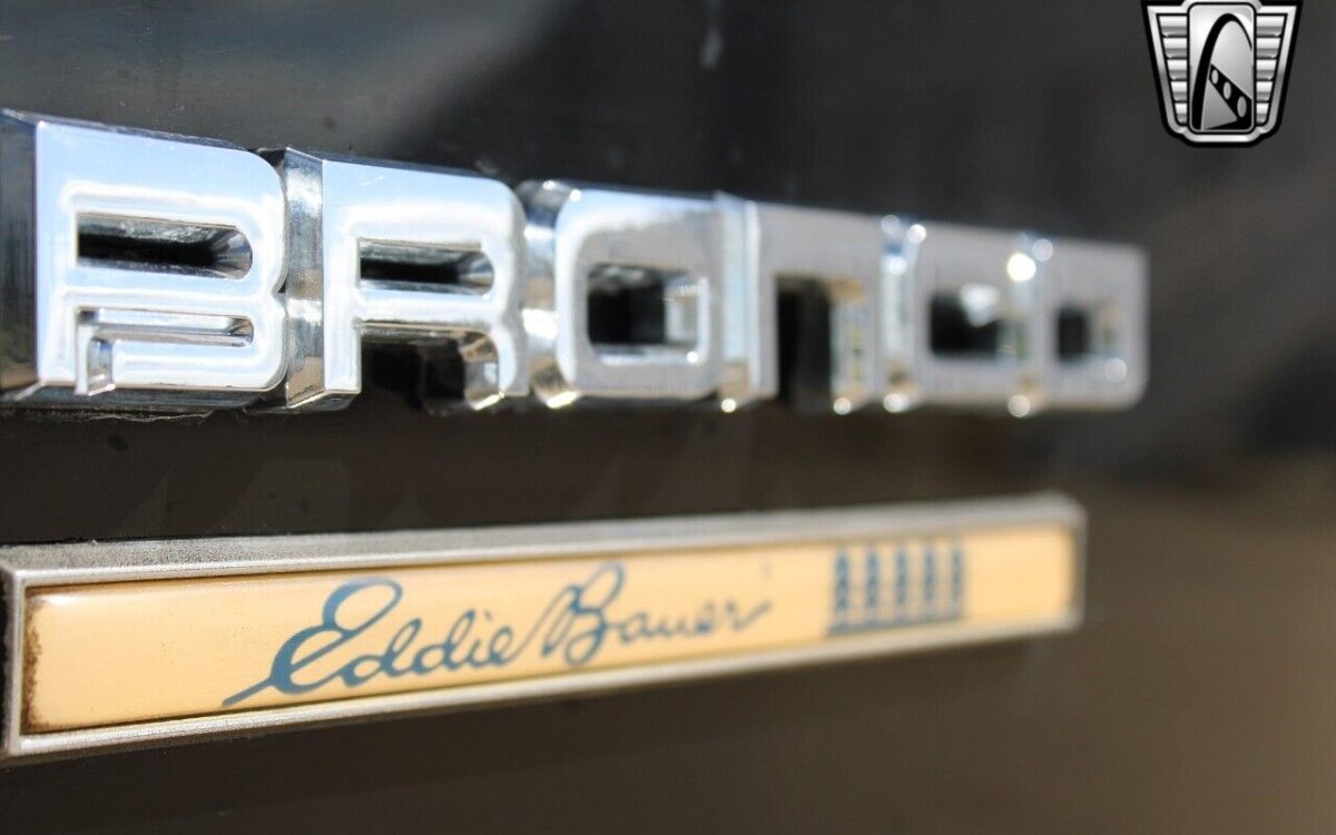 Ford-Bronco-Cabriolet-1990-11