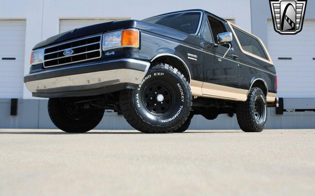 Ford-Bronco-Cabriolet-1990-3