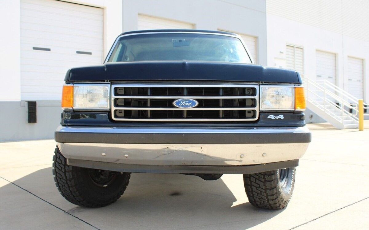 Ford-Bronco-Cabriolet-1990-7