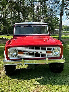 Ford-Bronco-SUV-1976-2