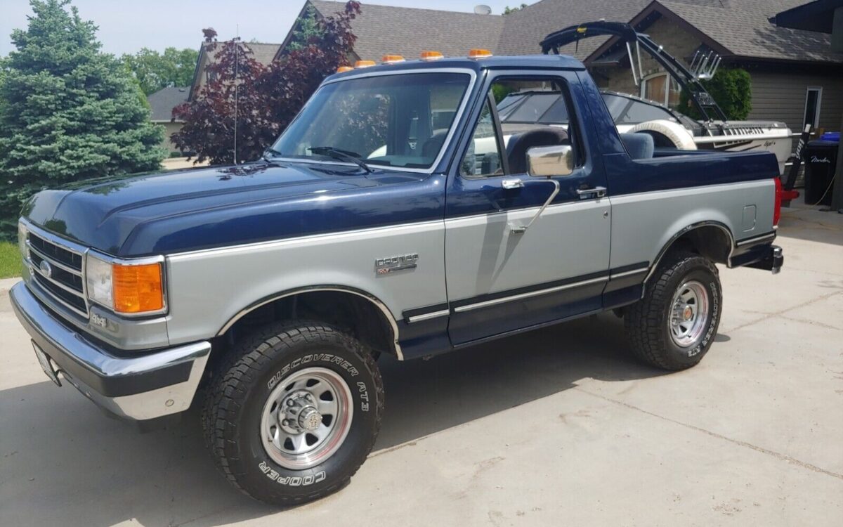 Ford-Bronco-SUV-1990-19