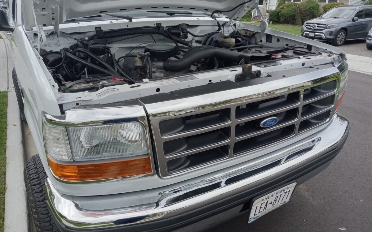 Ford-Bronco-SUV-1992-32