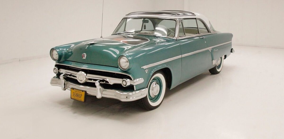 Ford Crestline  1954