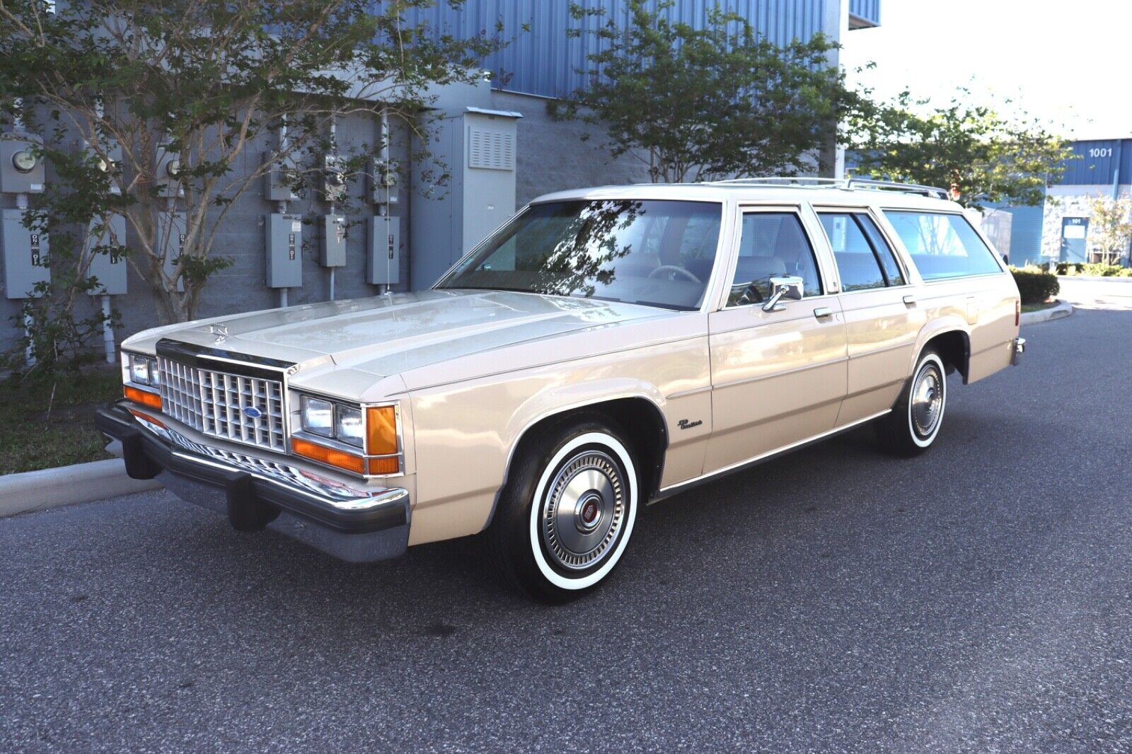 Ford Crown Victoria Break 1987 à vendre