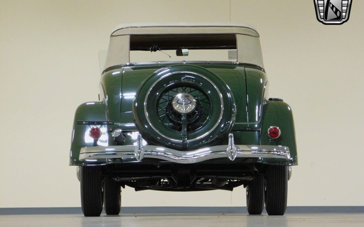 Ford-Custom-Deluxe-Deluxe-1934-4