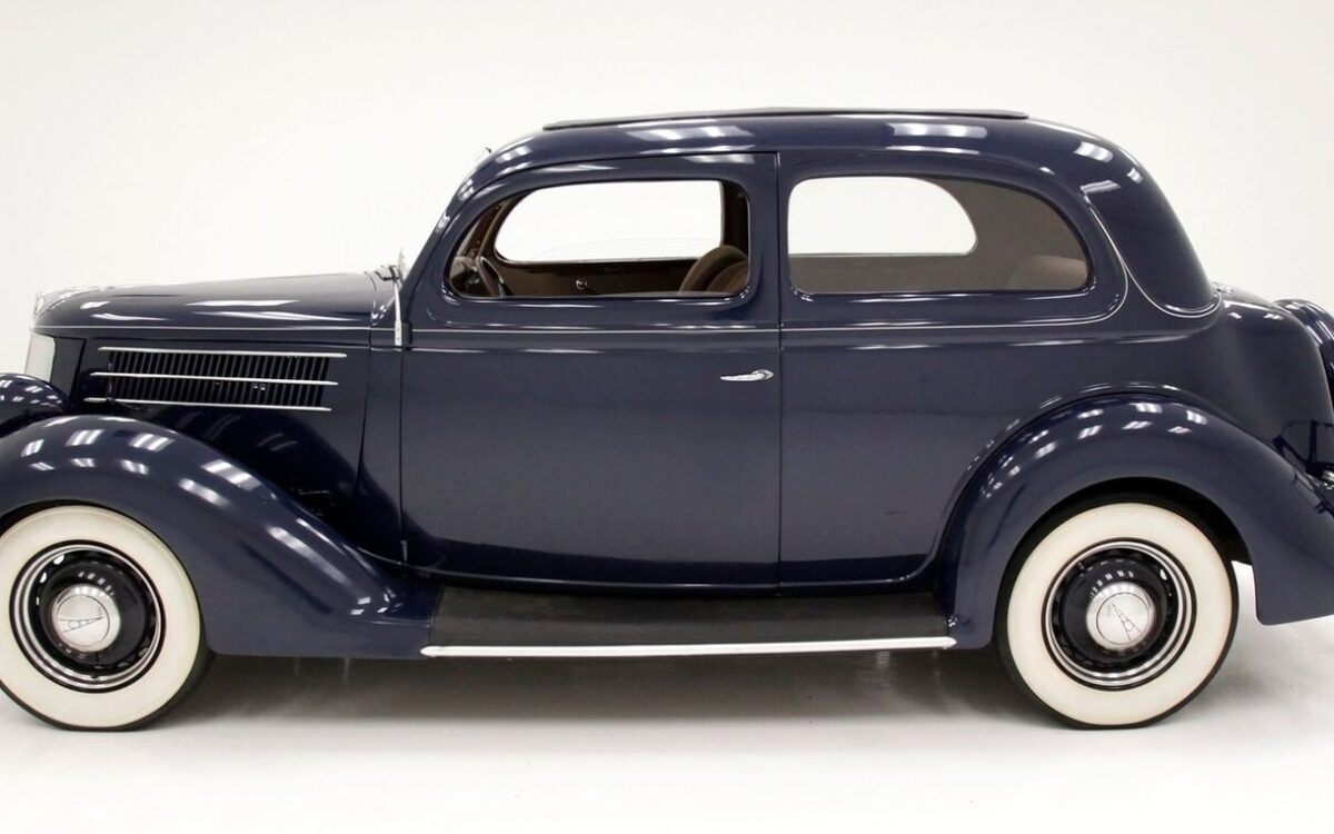 Ford-Deluxe-Berline-1936-1