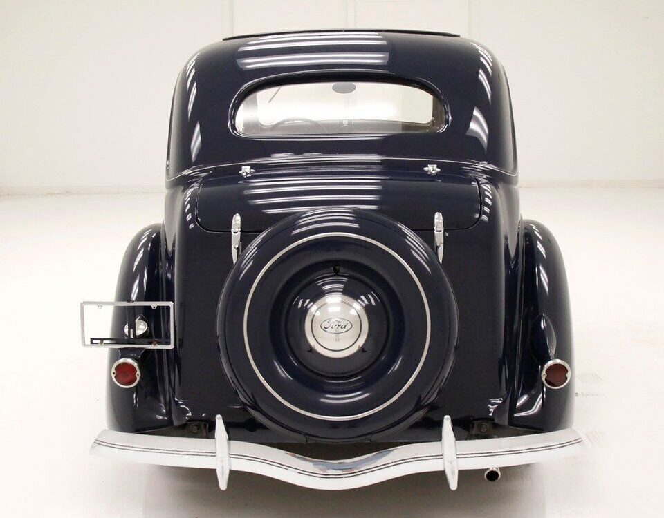 Ford-Deluxe-Berline-1936-3