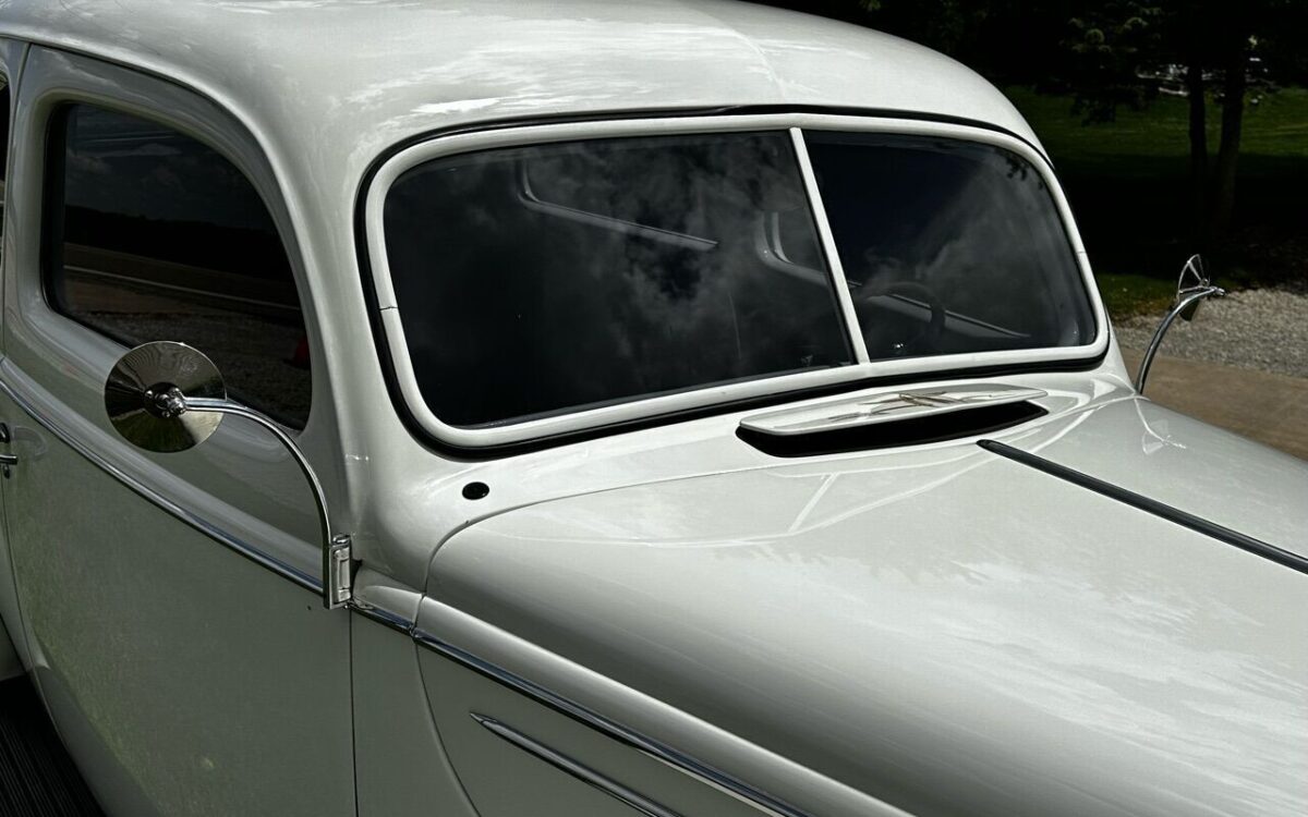 Ford-Deluxe-Berline-1939-20