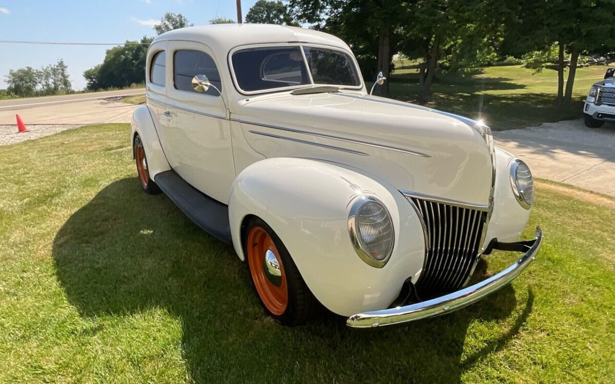Ford-Deluxe-Berline-1939-6