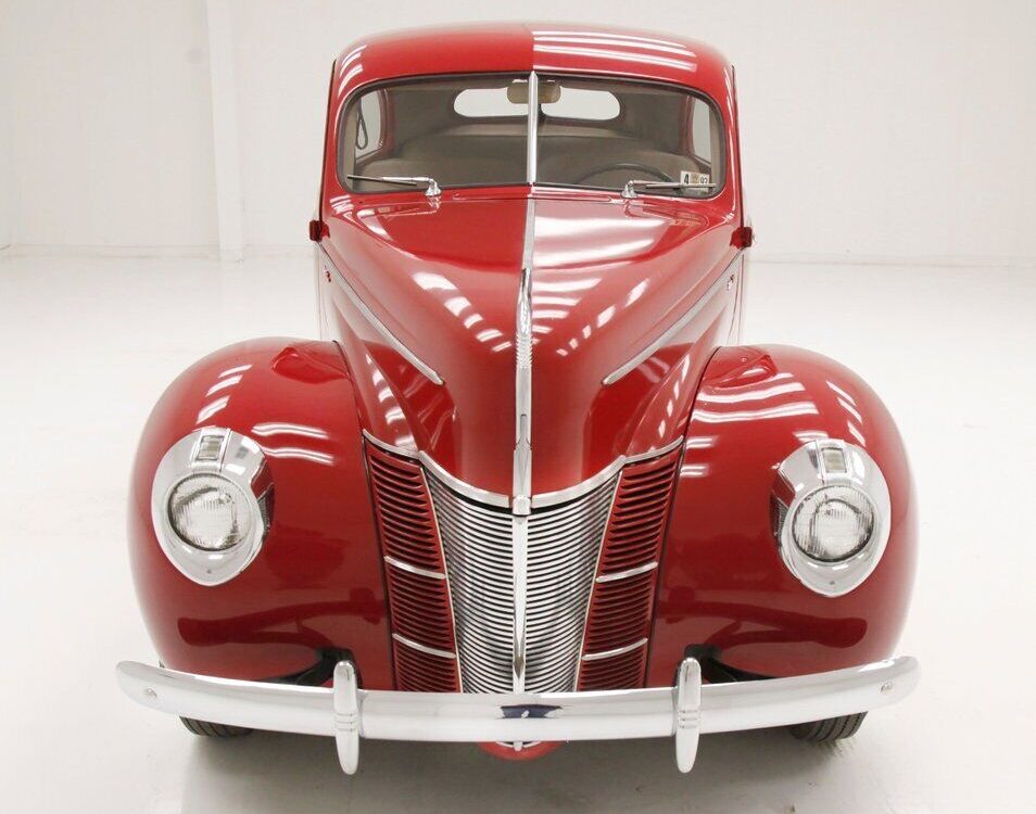 Ford-Deluxe-Berline-1940-6