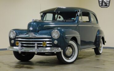 Ford-Deluxe-Super-Deluxe-1947-2