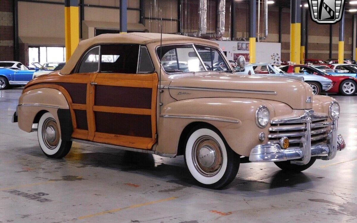 Ford-Deluxe-Super-Deluxe-1947-5