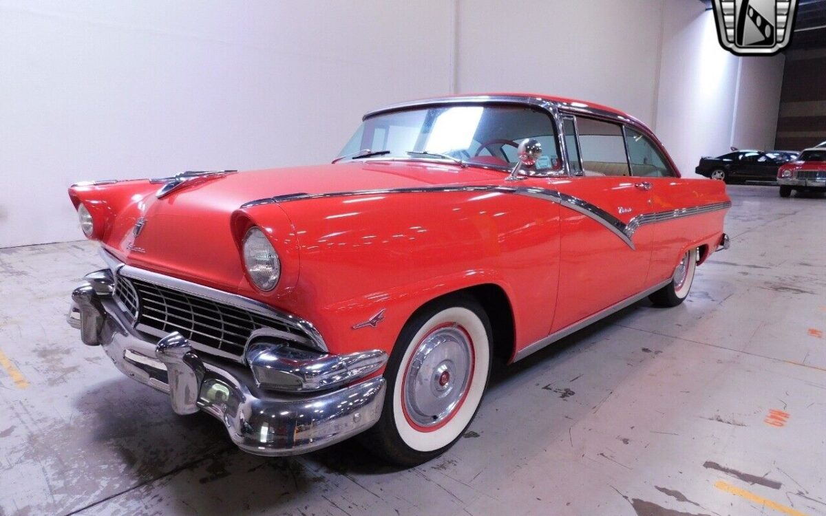 Ford-Fairlane-1956-2