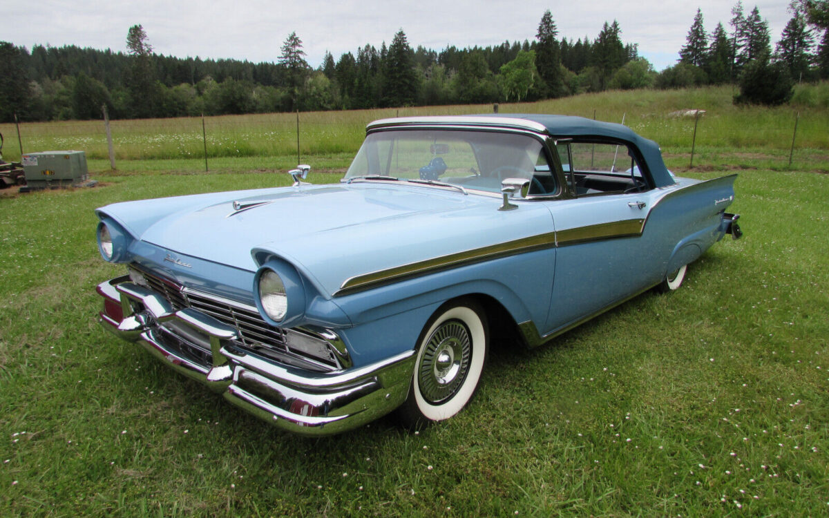 Ford-Fairlane-Cabriolet-1957-3