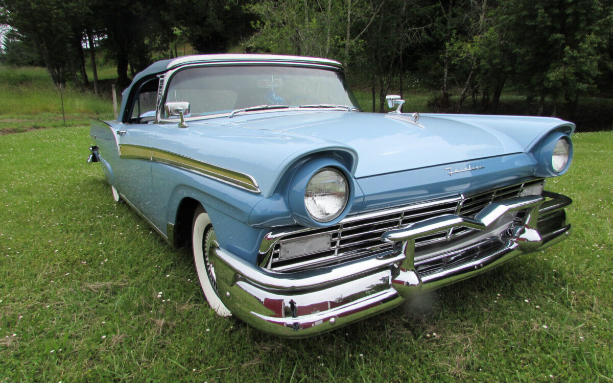 Ford-Fairlane-Cabriolet-1957-8