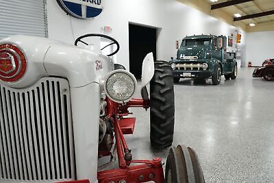 Ford-Golden-Jubilee-Tractor-1953-8