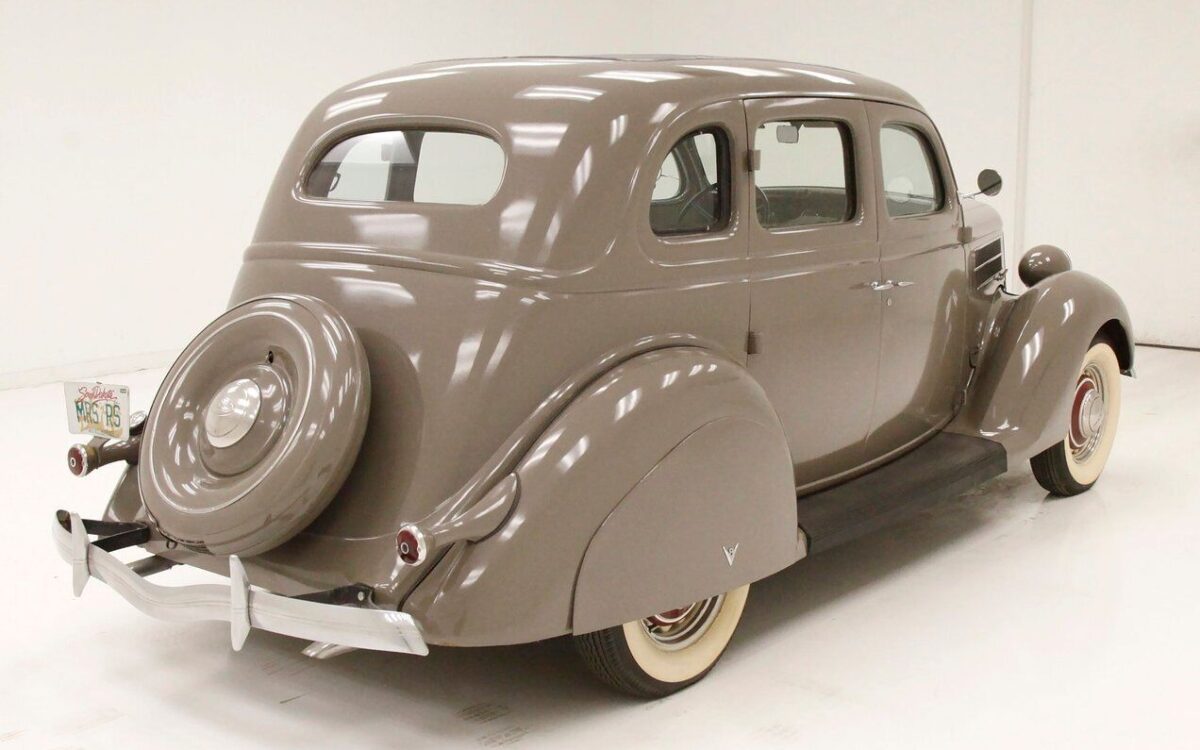 Ford-Model-48-Berline-1936-3
