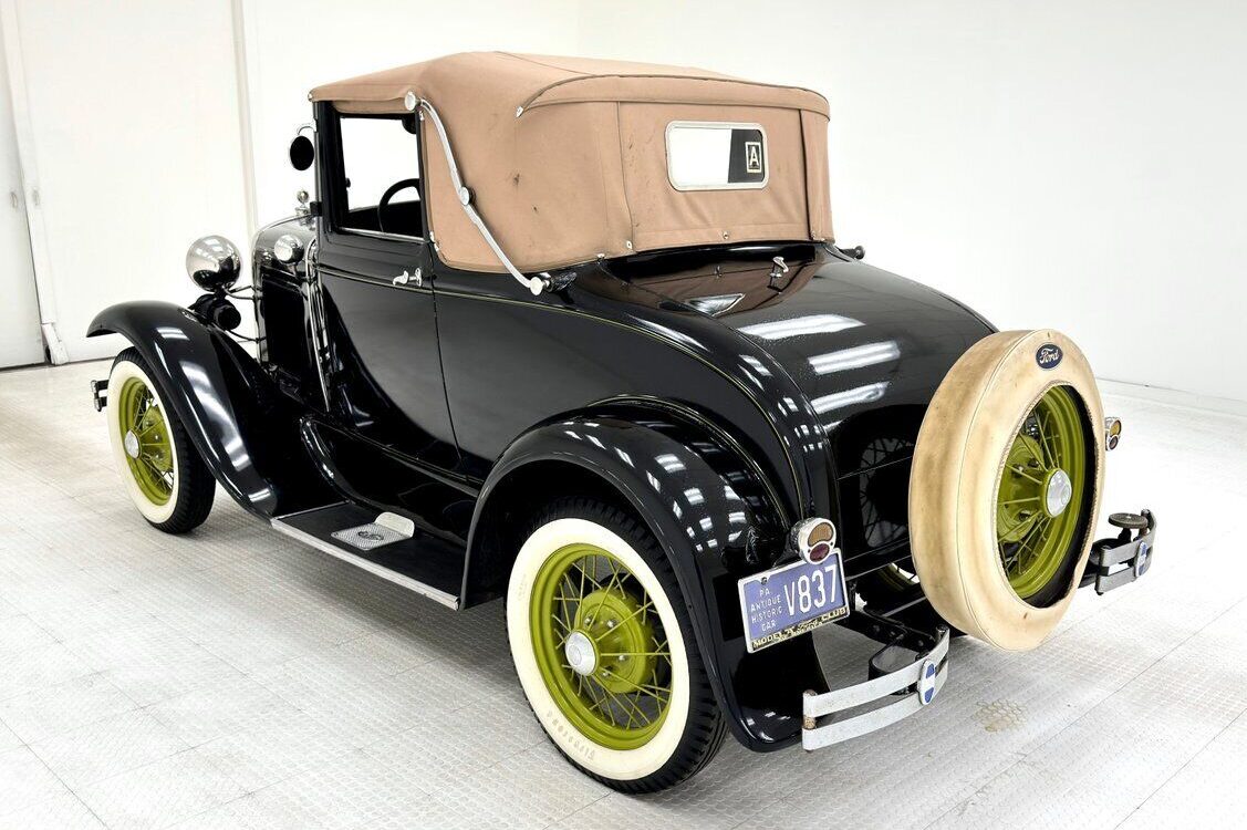 Ford-Model-A-Cabriolet-1931-2