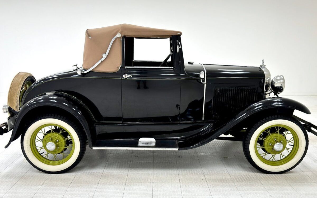 Ford-Model-A-Cabriolet-1931-5