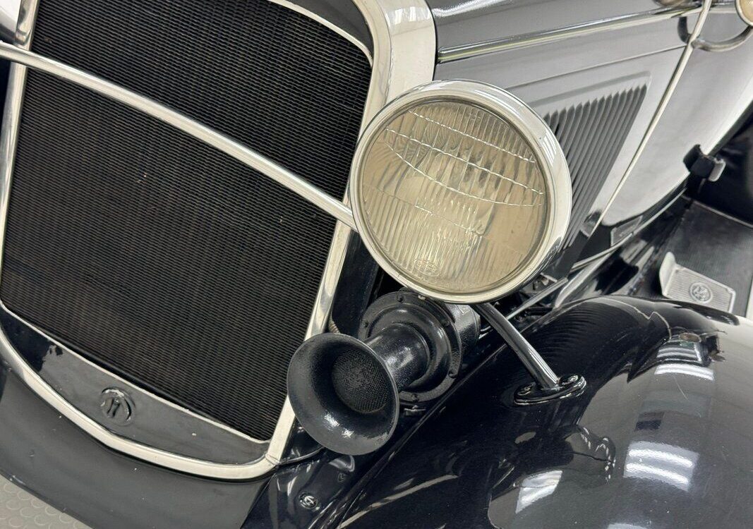Ford-Model-A-Cabriolet-1931-8