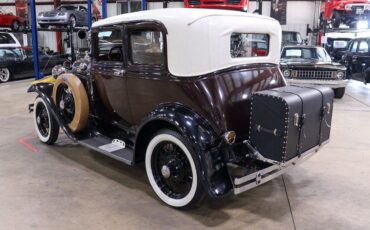 Ford-Model-A-Coupe-1930-4