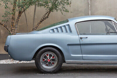 Ford-Mustang-1965-10