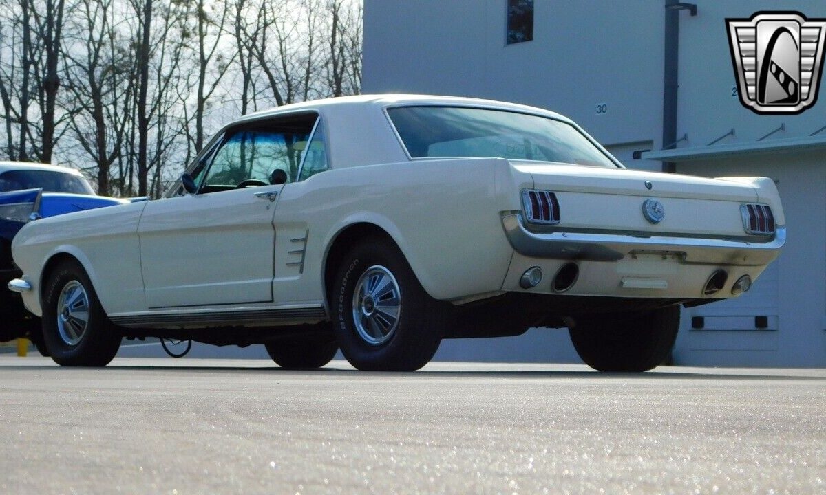 Ford-Mustang-1966-5