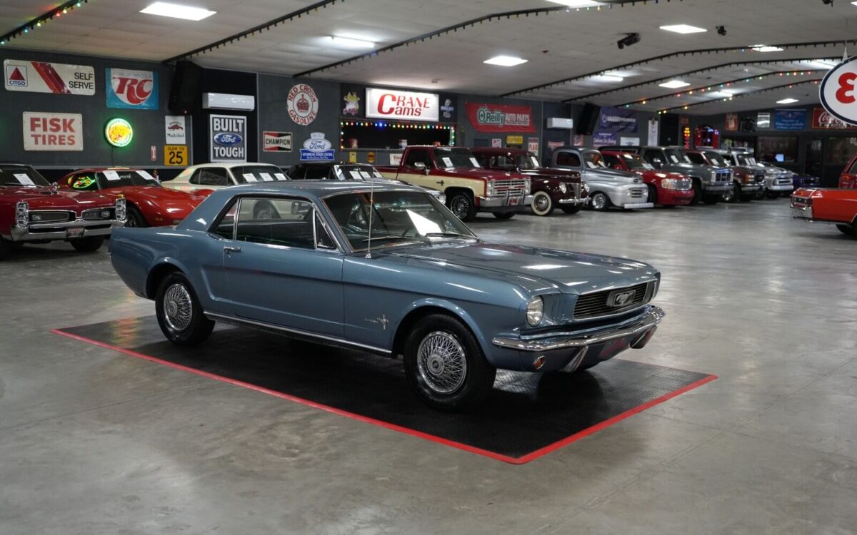 Ford-Mustang-1966-8