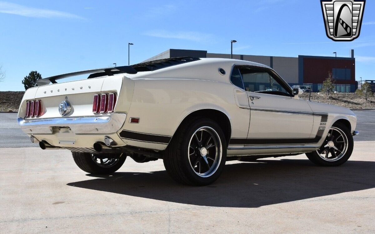 Ford-Mustang-1969-5