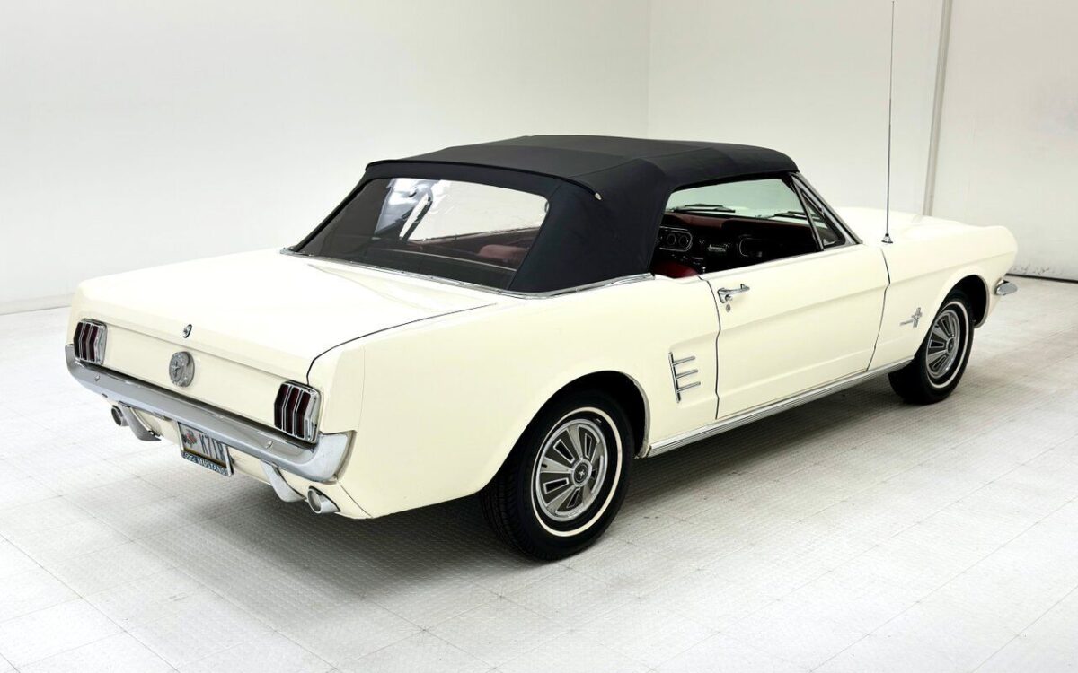 Ford-Mustang-Cabriolet-1966-7