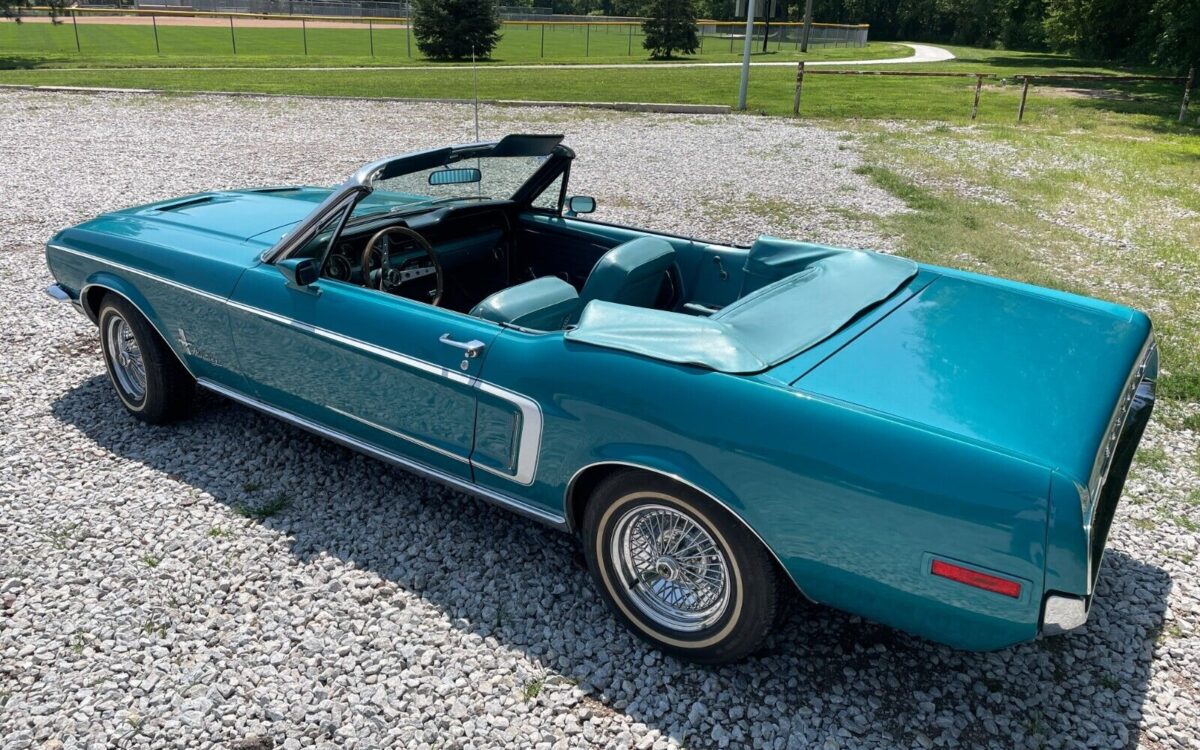 Ford-Mustang-Cabriolet-1968-29