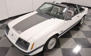 Ford-Mustang-Cabriolet-1986-5