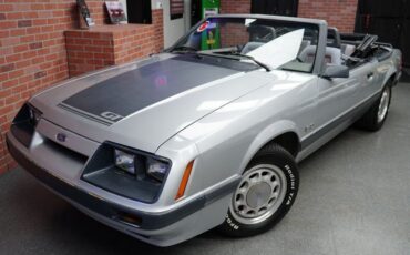 Ford-Mustang-Cabriolet-1986-7