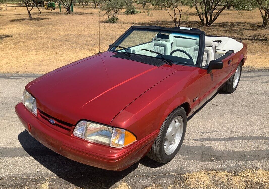 Ford-Mustang-Cabriolet-1992-11