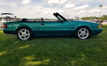 Ford-Mustang-Cabriolet-1992-3
