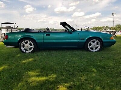Ford-Mustang-Cabriolet-1992-3