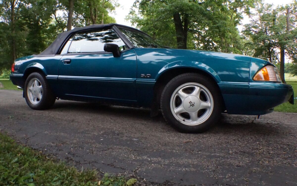 Ford-Mustang-Cabriolet-1993-9
