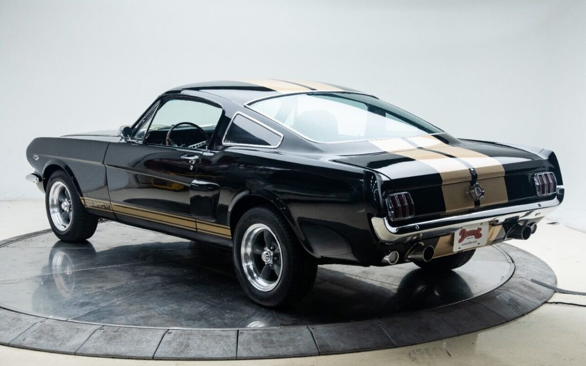 Ford-Mustang-Coupe-1965-10