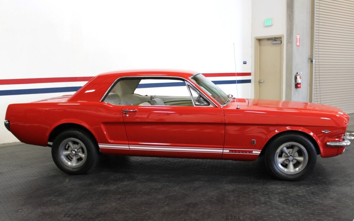 Ford-Mustang-Coupe-1965-4