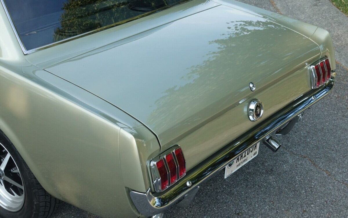 Ford-Mustang-Coupe-1966-10