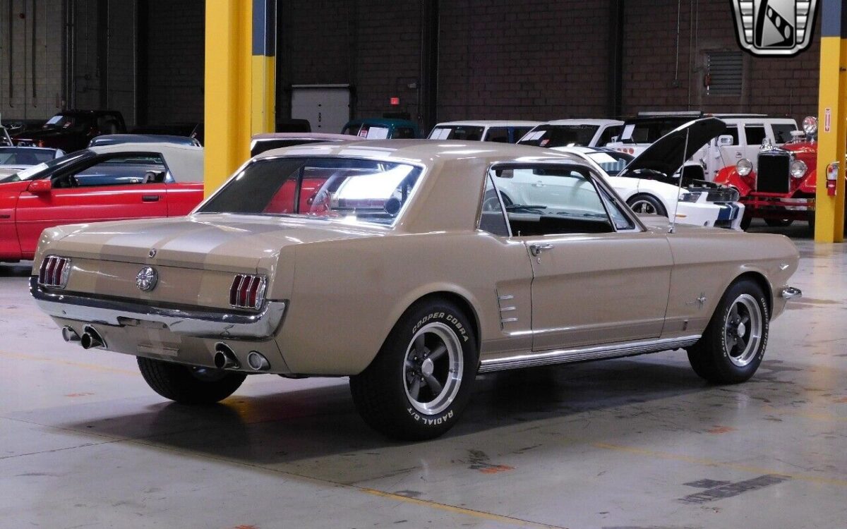 Ford-Mustang-Coupe-1966-4