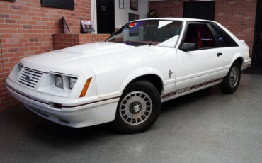 Ford-Mustang-Coupe-1984-2