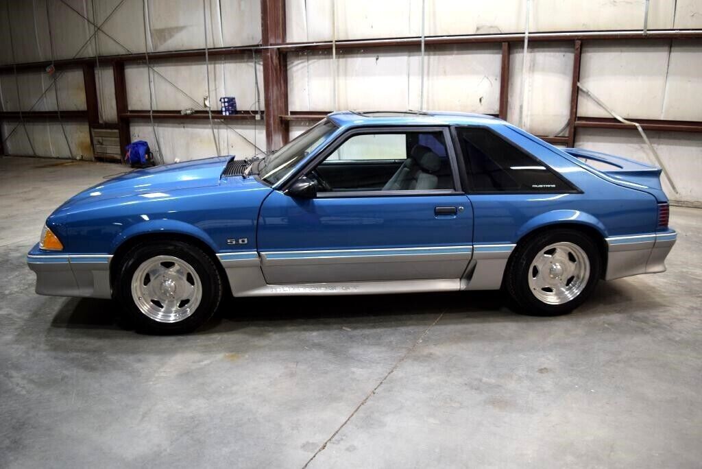 Ford-Mustang-Coupe-1988-1