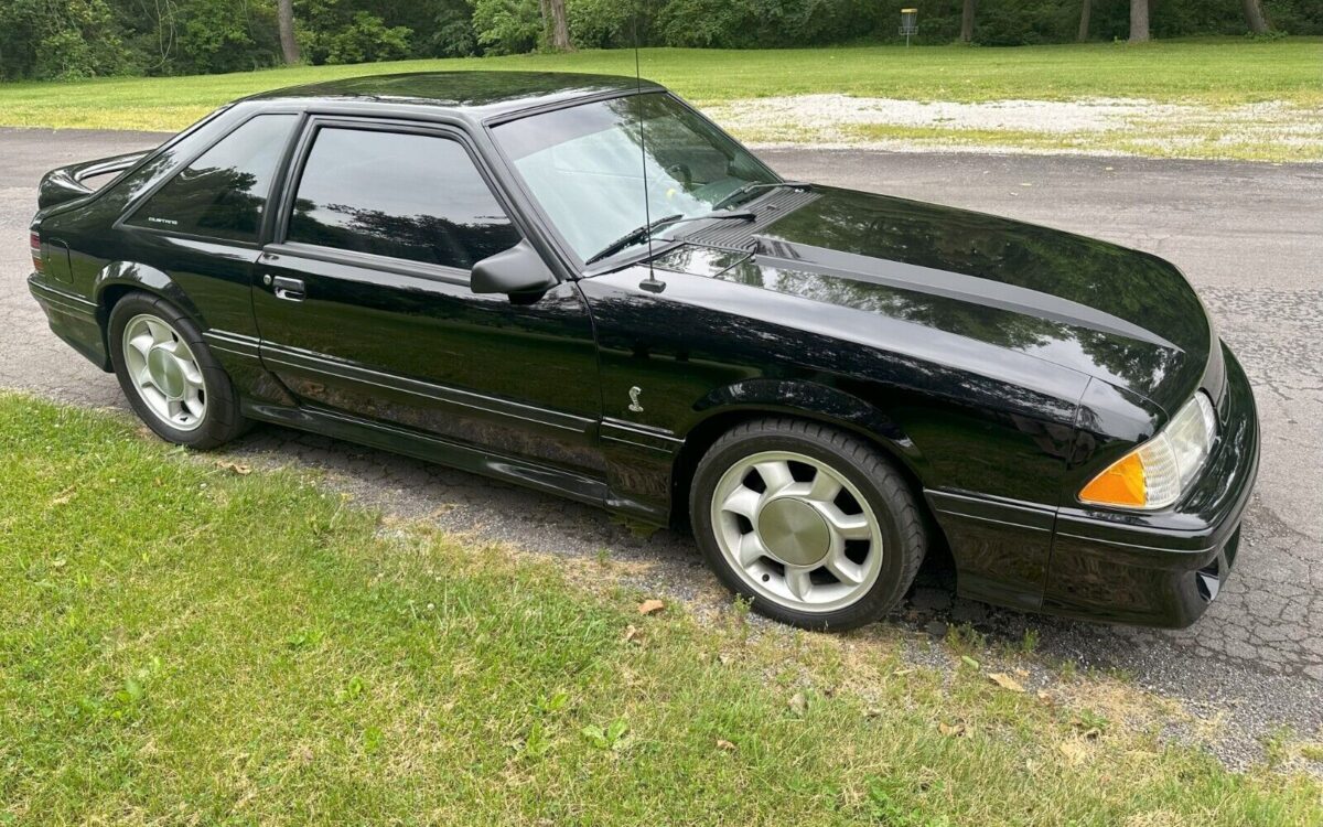 Ford-Mustang-Coupe-1993-10