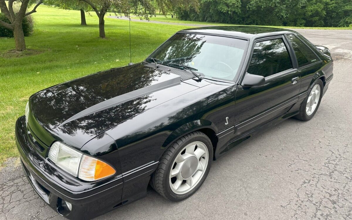 Ford-Mustang-Coupe-1993-2