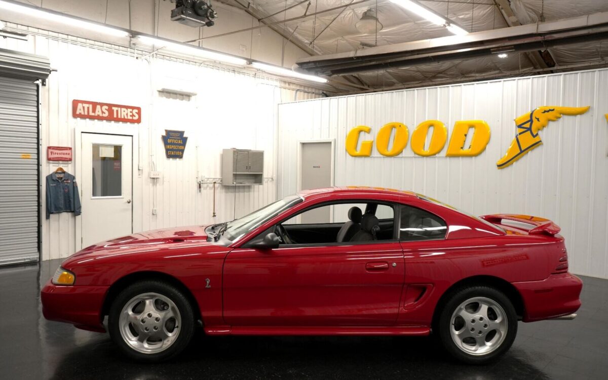 Ford-Mustang-Coupe-1994-2